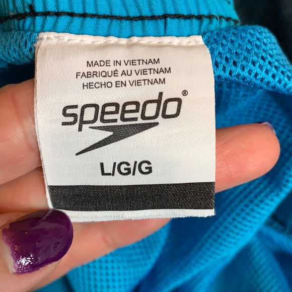Men’s Speedo swim trunks size L - Picture 3 of 10